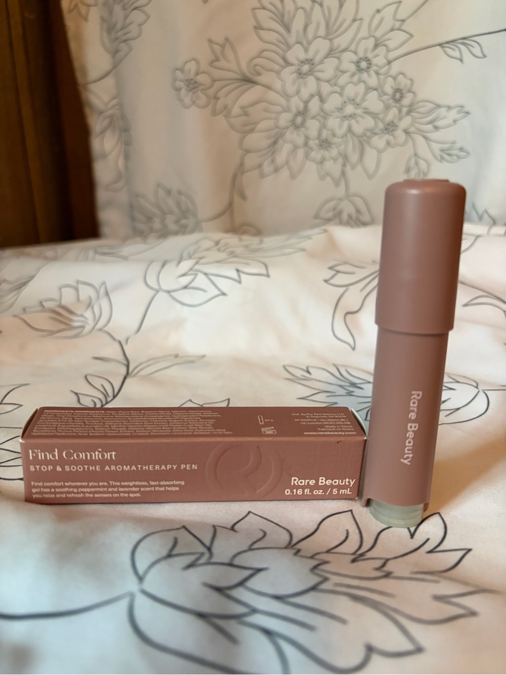 Rare Beauty Find Comfort Aromatherapy Pen — Nude Mauve